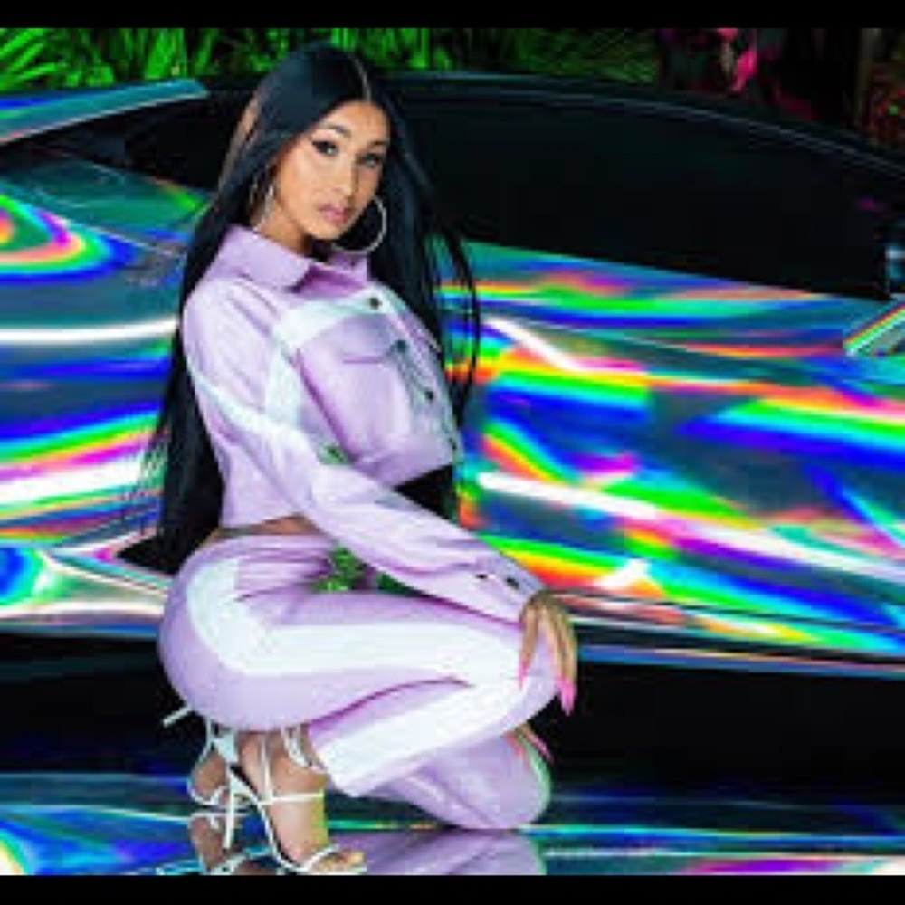 Cardi b statue